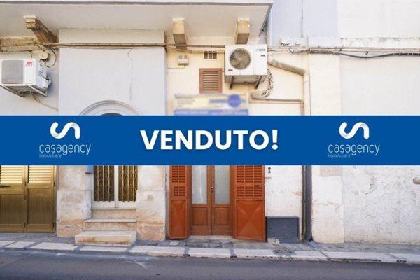 appartamento in vendita a Palo del Colle in zona Auricarro