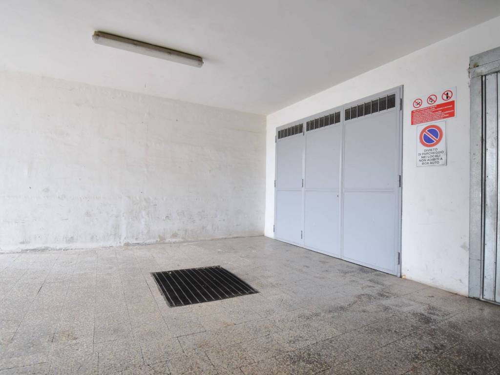 locale commerciale in vendita a Palo del Colle