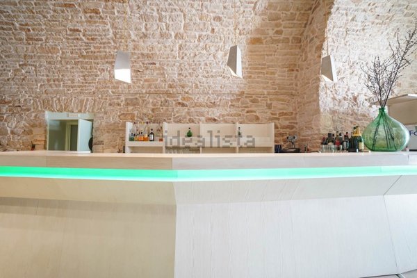 locale commerciale in vendita a Palo del Colle