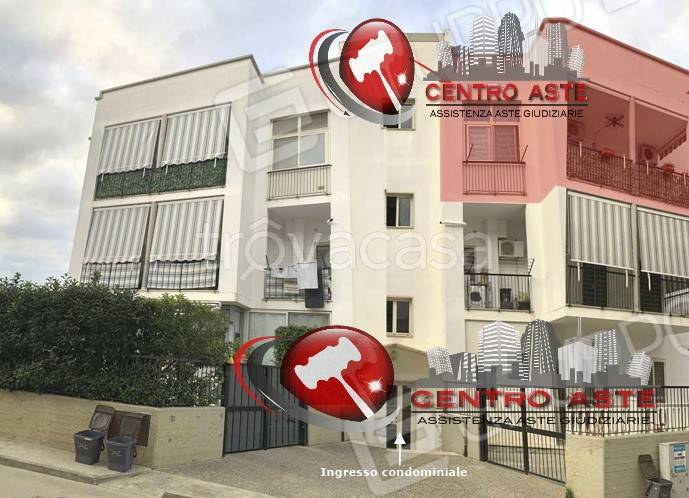 appartamento in vendita a Palo del Colle in zona Auricarro