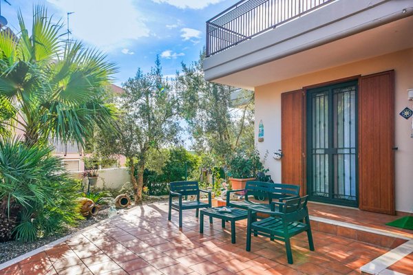 casa indipendente in vendita a Palo del Colle in zona Auricarro