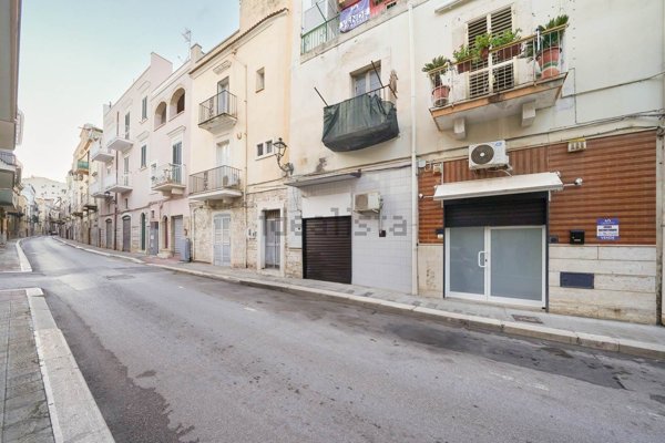 negozio in vendita a Palo del Colle