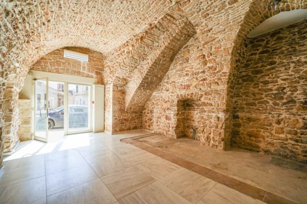 locale commerciale in vendita a Palo del Colle