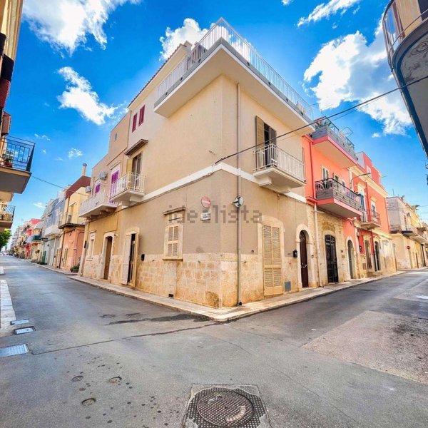 casa indipendente in vendita a Palo del Colle