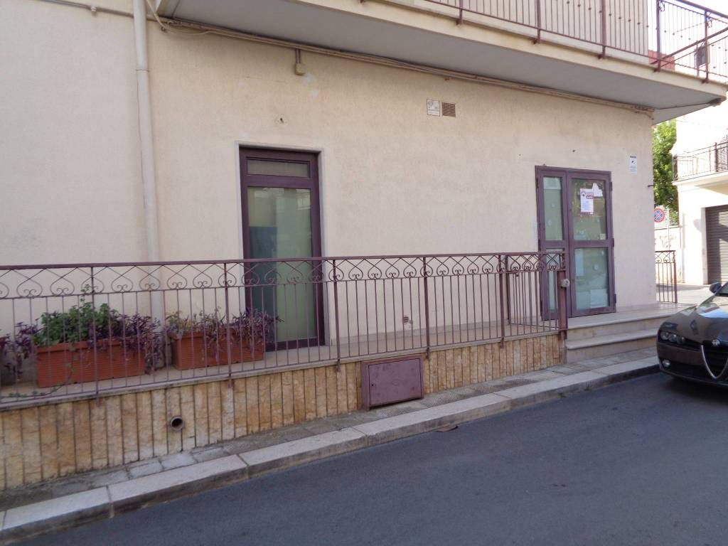 negozio in vendita a Palo del Colle