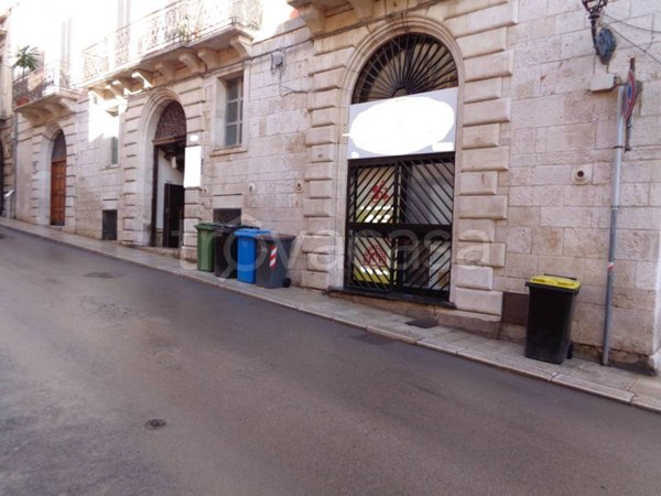 negozio in vendita a Palo del Colle