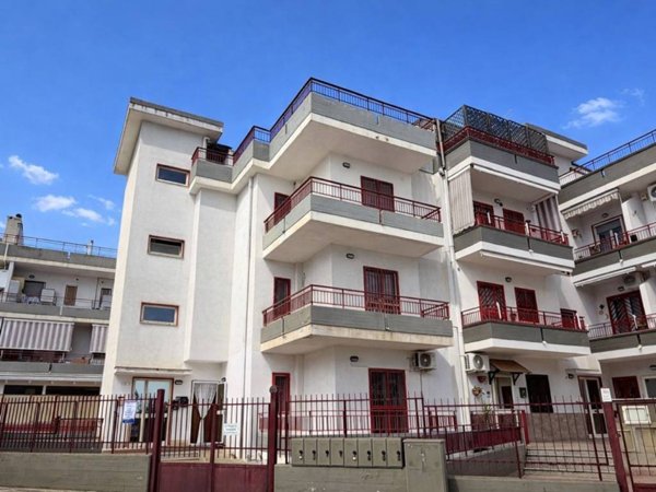 appartamento in vendita a Palo del Colle in zona Auricarro