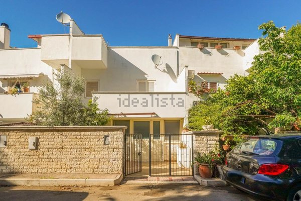 casa indipendente in vendita a Palo del Colle in zona Auricarro