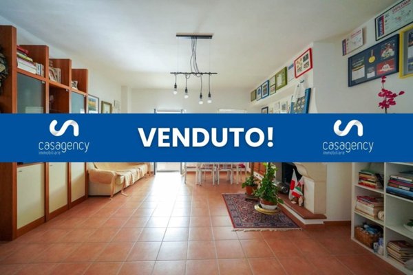 casa indipendente in vendita a Palo del Colle in zona Auricarro