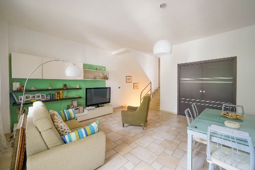 casa indipendente in vendita a Palo del Colle in zona Auricarro