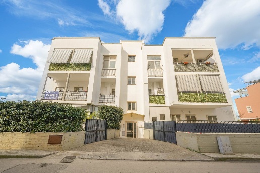 appartamento in vendita a Palo del Colle in zona Auricarro