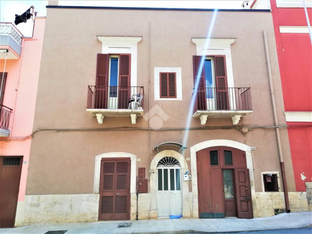 intera palazzina in vendita a Palo del Colle