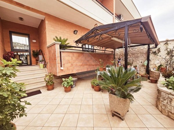 casa indipendente in vendita a Palo del Colle in zona Auricarro