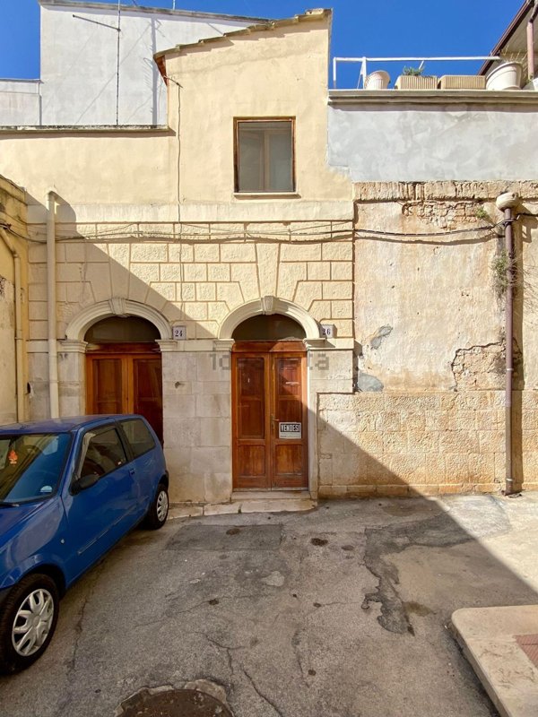 appartamento in vendita a Palo del Colle in zona Auricarro