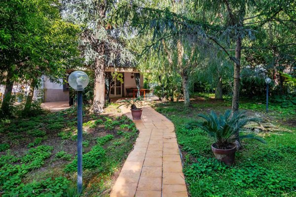 casa indipendente in vendita a Palo del Colle in zona Auricarro