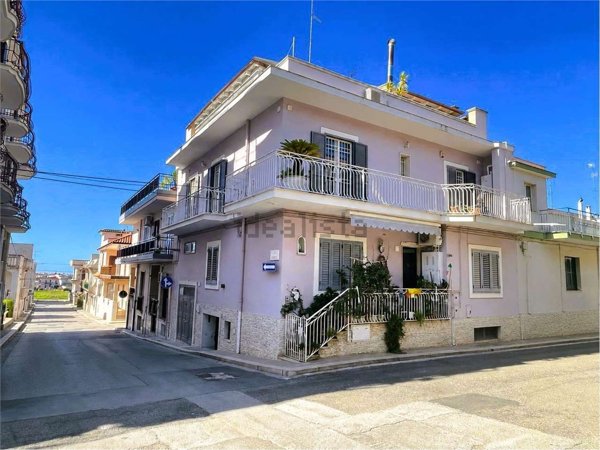 casa indipendente in vendita a Palo del Colle