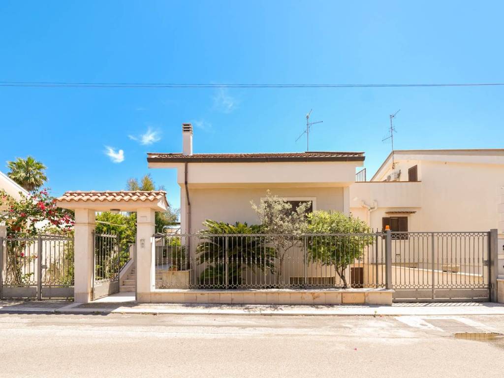 casa indipendente in vendita a Palo del Colle