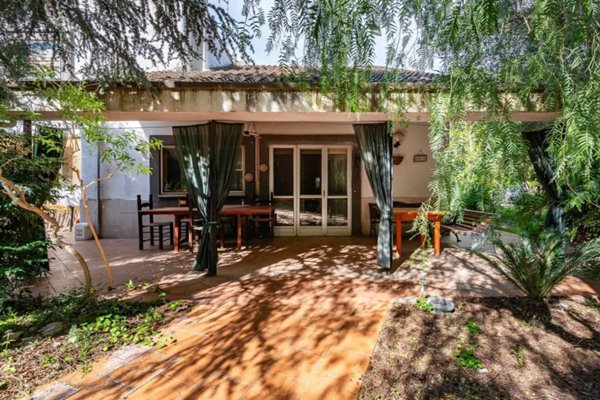 casa indipendente in vendita a Palo del Colle in zona Auricarro