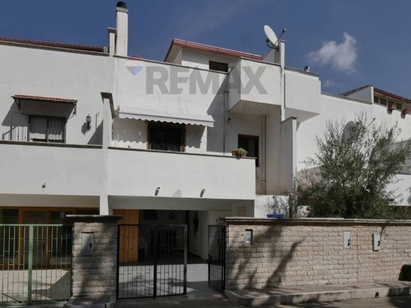 casa indipendente in vendita a Palo del Colle in zona Auricarro