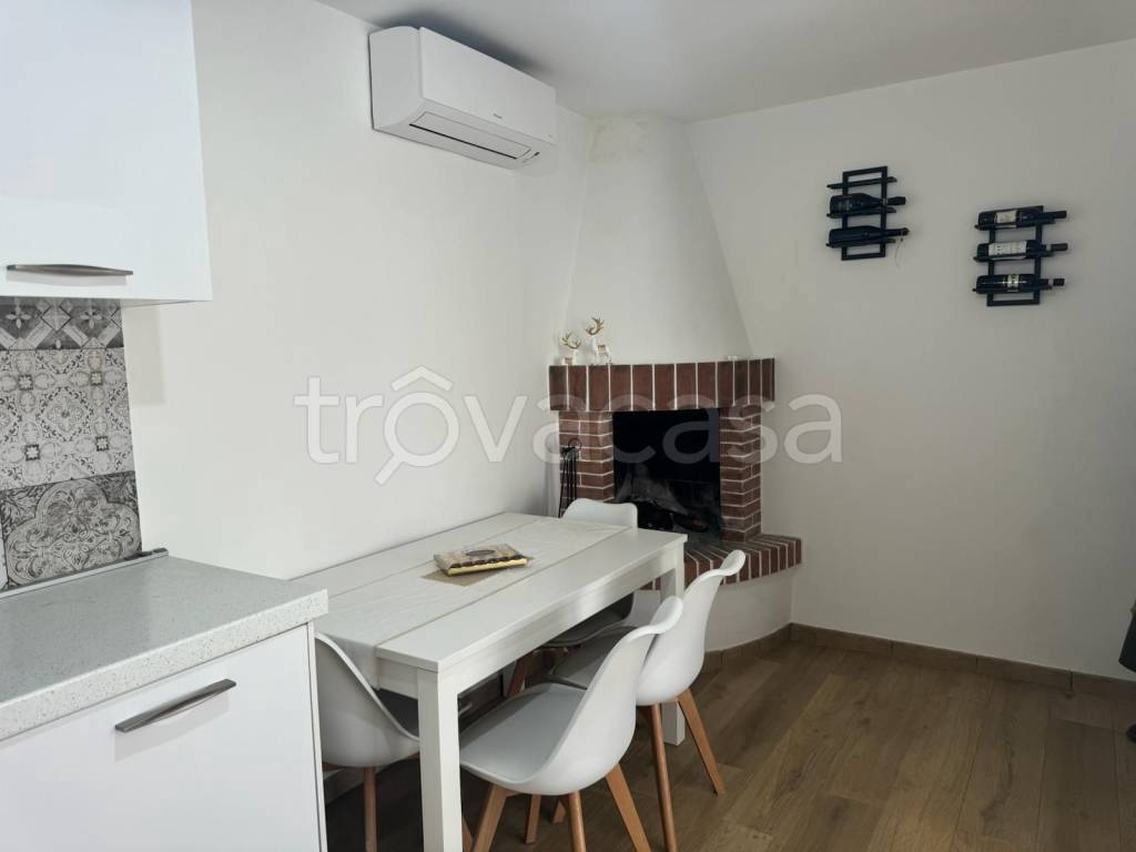casa indipendente in vendita a Polignano a Mare