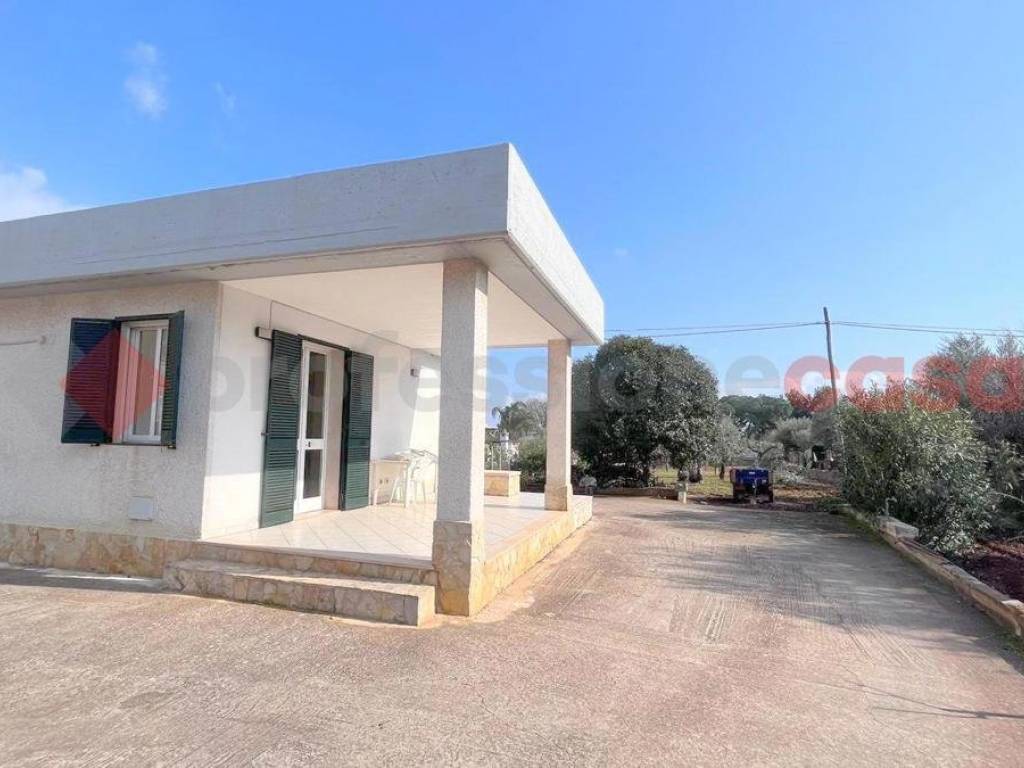 casa indipendente in vendita a Polignano a Mare
