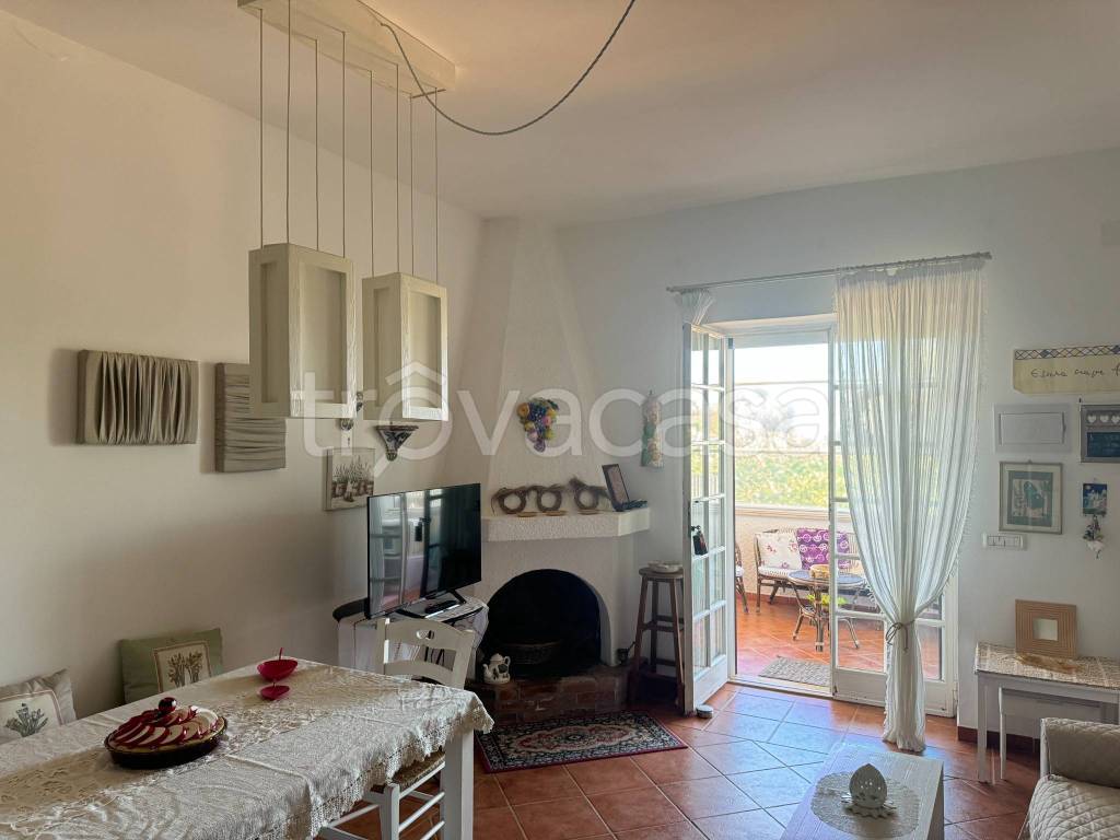 casa indipendente in vendita a Polignano a Mare