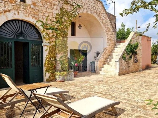casa indipendente in vendita a Polignano a Mare