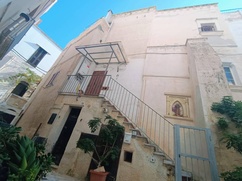 casa indipendente in vendita a Polignano a Mare