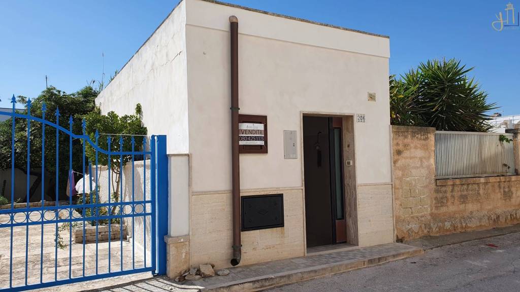 casa indipendente in vendita a Polignano a Mare