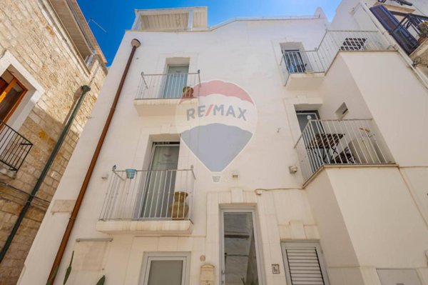 casa indipendente in vendita a Polignano a Mare