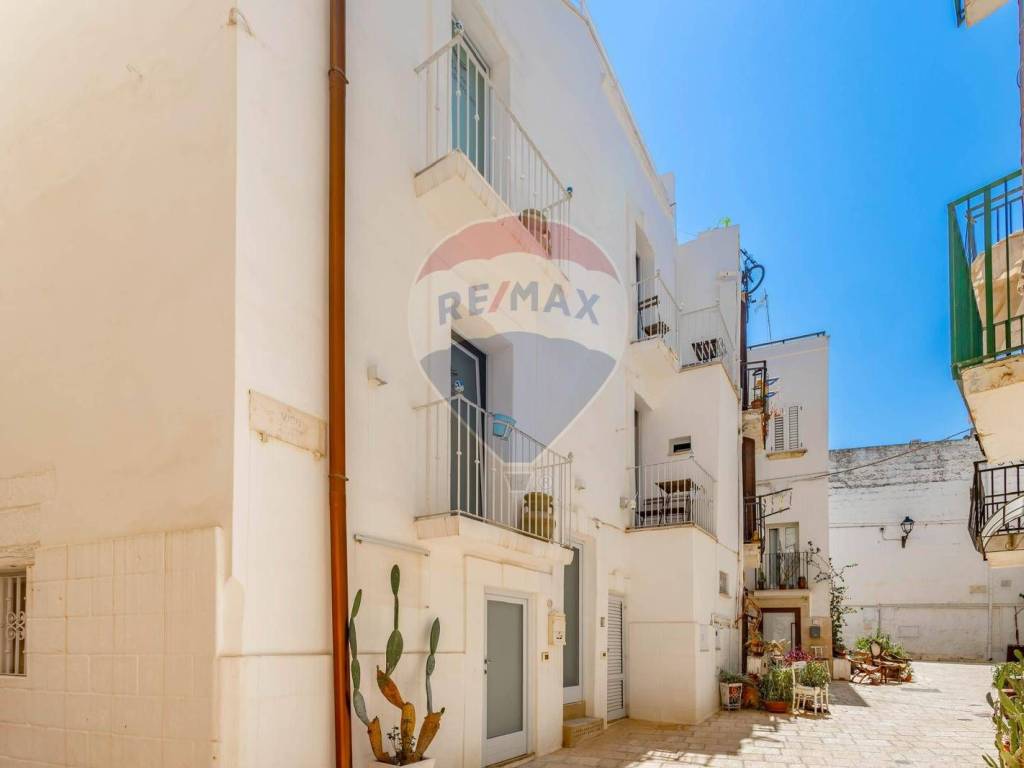 casa indipendente in vendita a Polignano a Mare