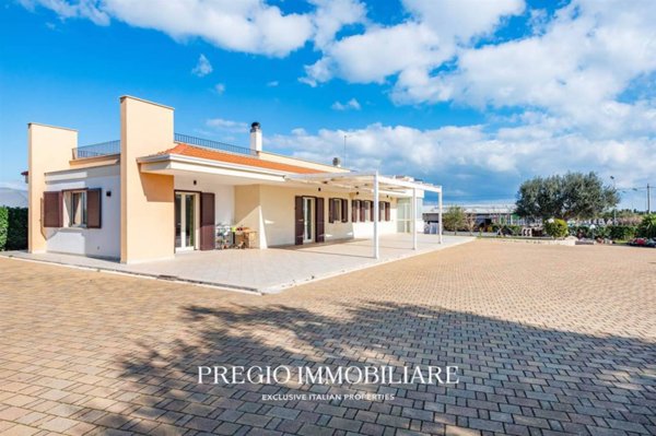 casa indipendente in vendita a Polignano a Mare