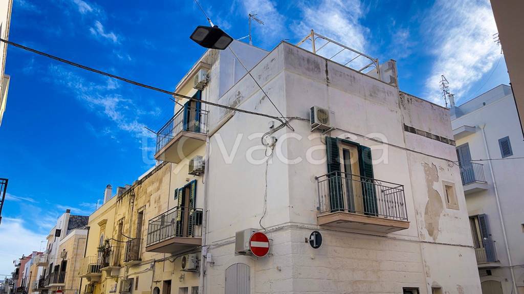 casa indipendente in vendita a Polignano a Mare
