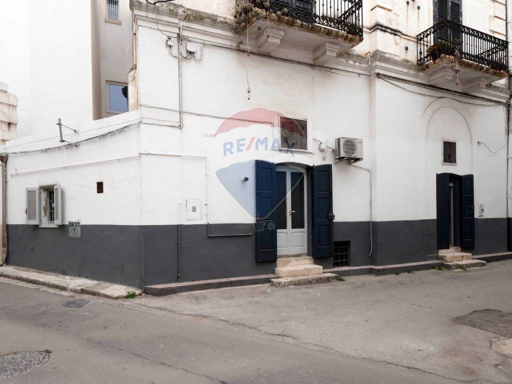 casa indipendente in vendita a Polignano a Mare