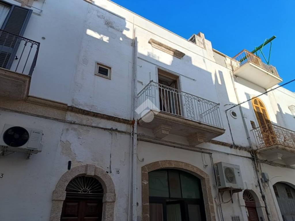 casa indipendente in vendita a Polignano a Mare