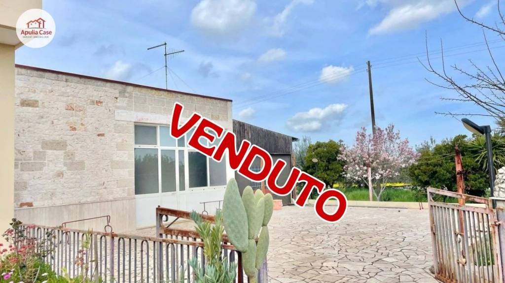 casa indipendente in vendita a Polignano a Mare in zona Chiesa Nuova