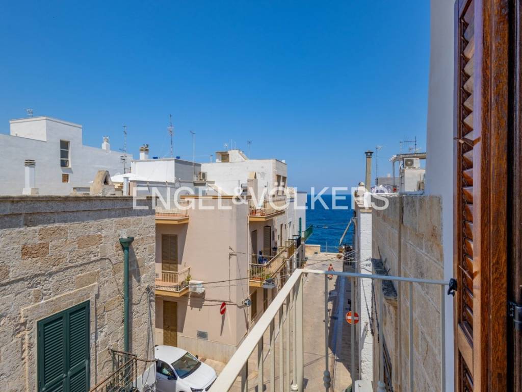 casa indipendente in vendita a Polignano a Mare