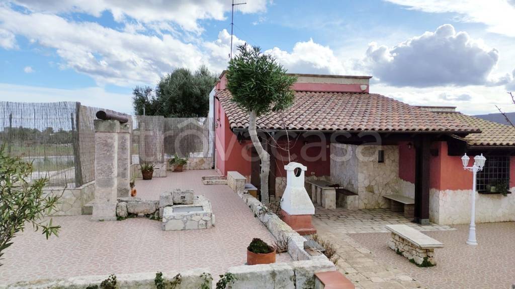 casa indipendente in vendita a Polignano a Mare