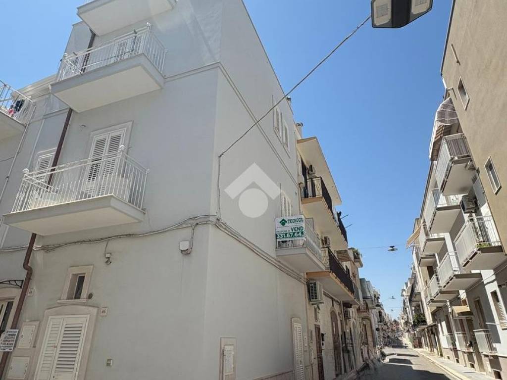 casa indipendente in vendita a Polignano a Mare
