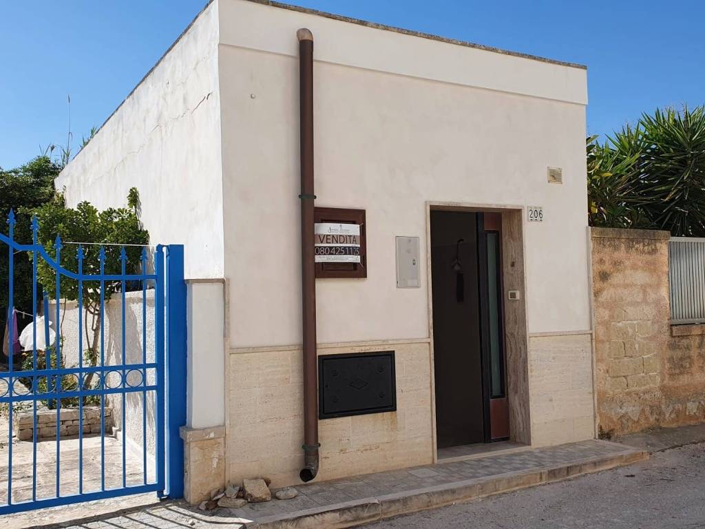 casa indipendente in vendita a Polignano a Mare
