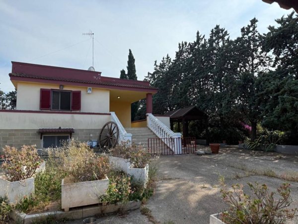casa indipendente in vendita a Polignano a Mare