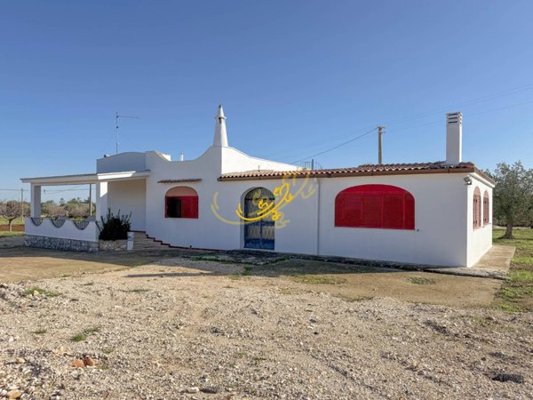 casa indipendente in vendita a Polignano a Mare in zona Cavuzzi