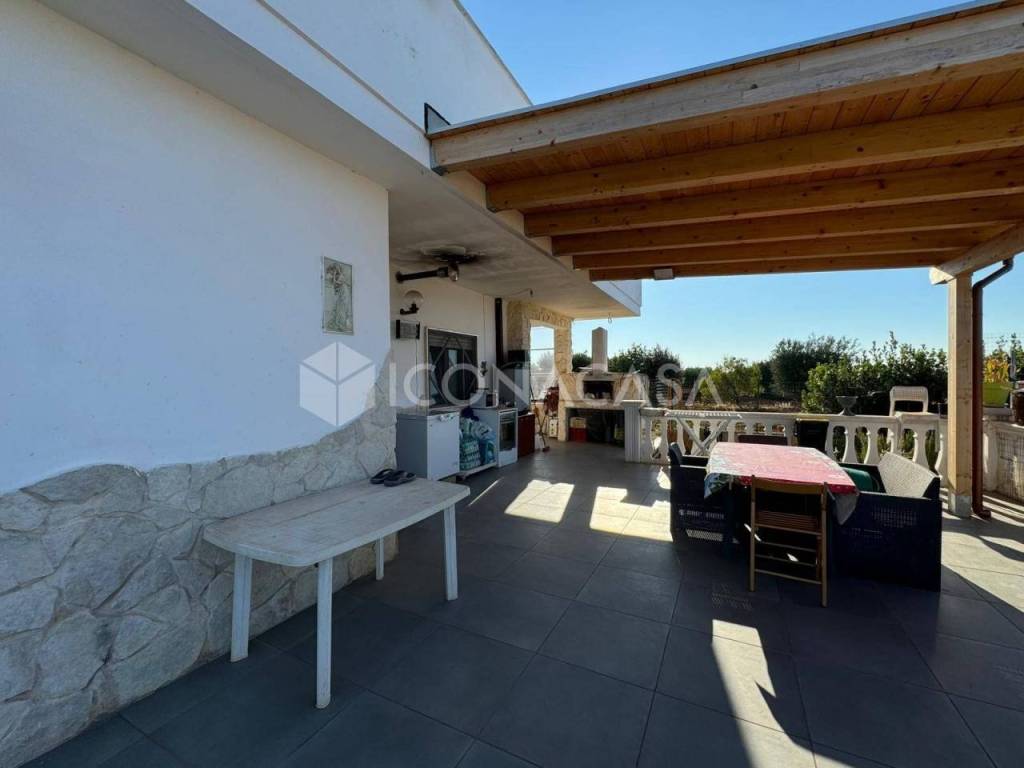 casa indipendente in vendita a Polignano a Mare