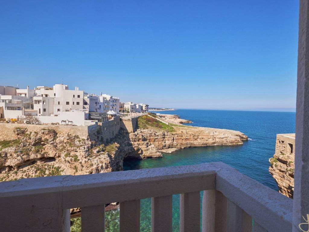 casa indipendente in vendita a Polignano a Mare