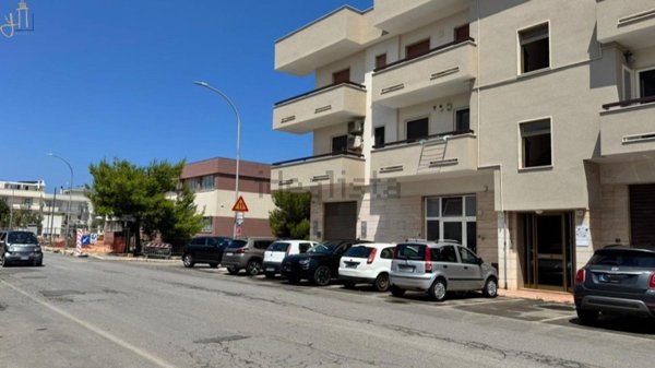 locale commerciale in vendita a Polignano a Mare