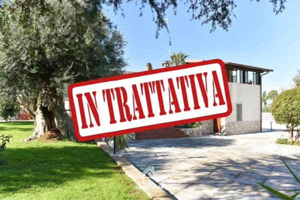 casa indipendente in vendita a Polignano a Mare