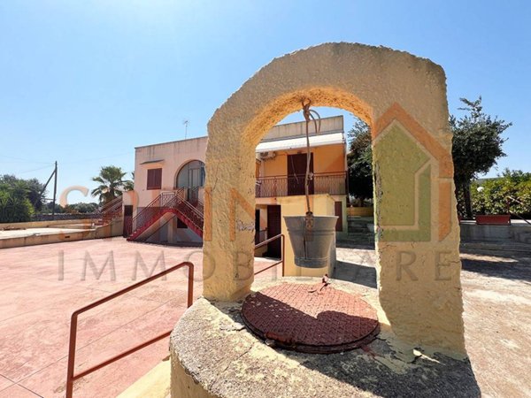 casa indipendente in vendita a Polignano a Mare