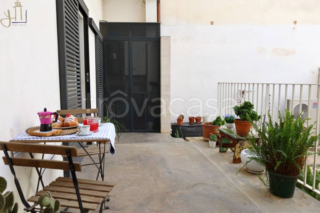 casa indipendente in vendita a Polignano a Mare