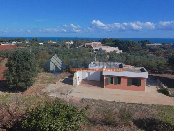 casa indipendente in vendita a Polignano a Mare