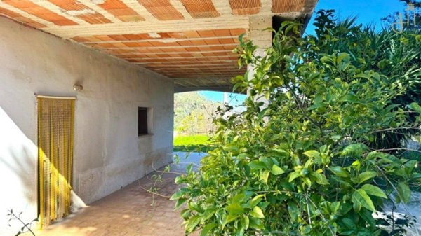 casa indipendente in vendita a Polignano a Mare in zona Cavuzzi
